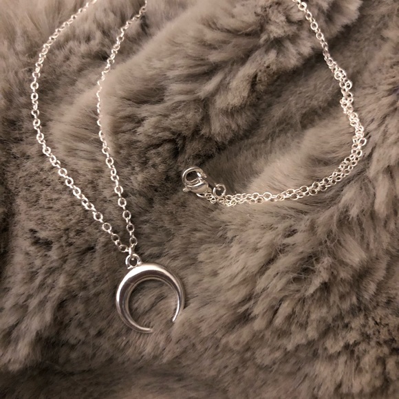 NEW Silver Bohemian Crescent Horn Moon Pendant ❤️ - Picture 3 of 5